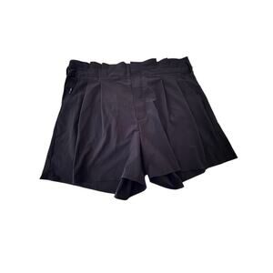Athleta Skyline Short Black Size 14 Pleated Hiking Casual Lightweight Shorts